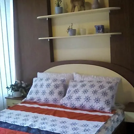 Luxury Wooden Sofia